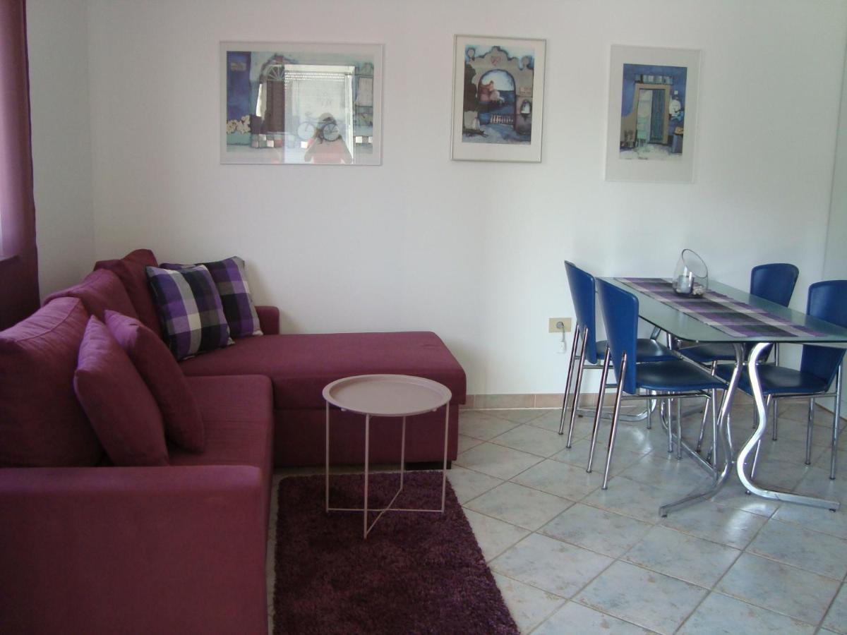 Apartman Carmen Crveni Vrh Exterior foto